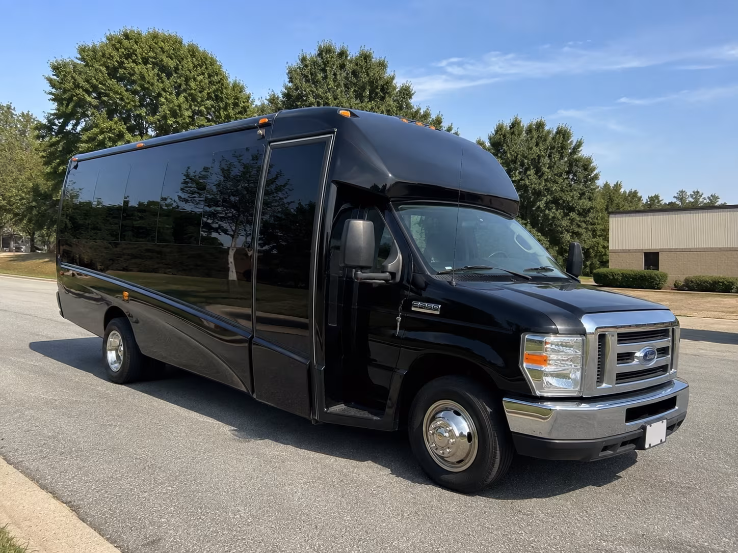 shuttle buses to infinity music hall performances in hartford and norfolk