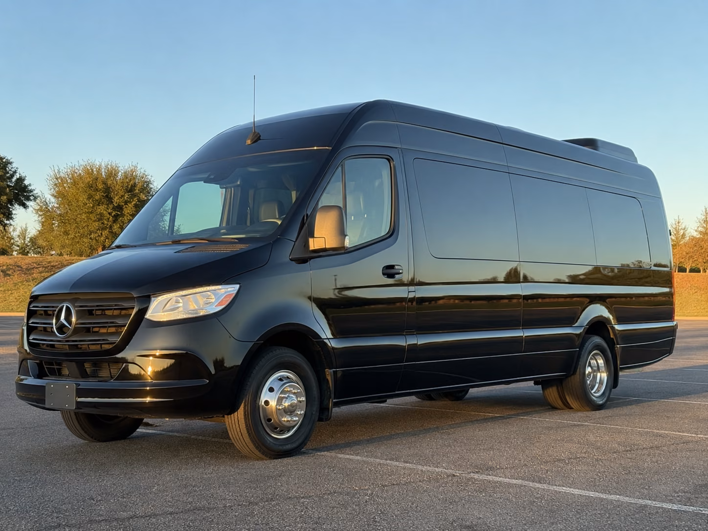 sprinter van and minibus wine tours for small groups in waterbury